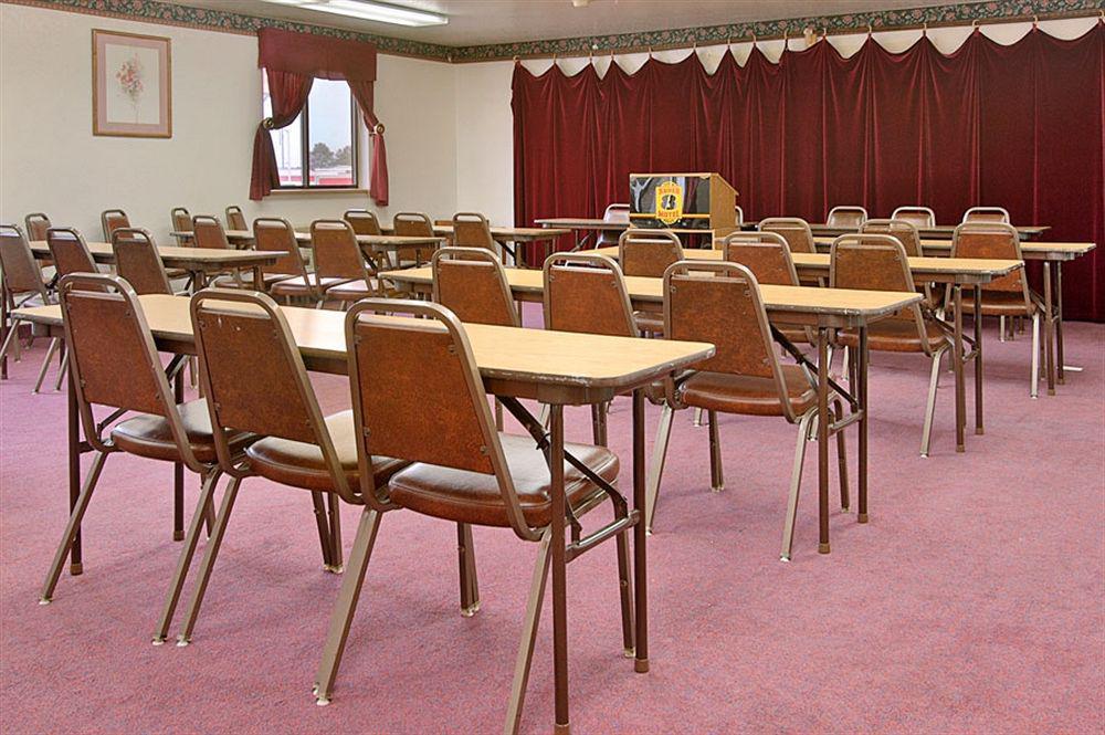 Clarion Pointe Hotel Shreveport Business photo